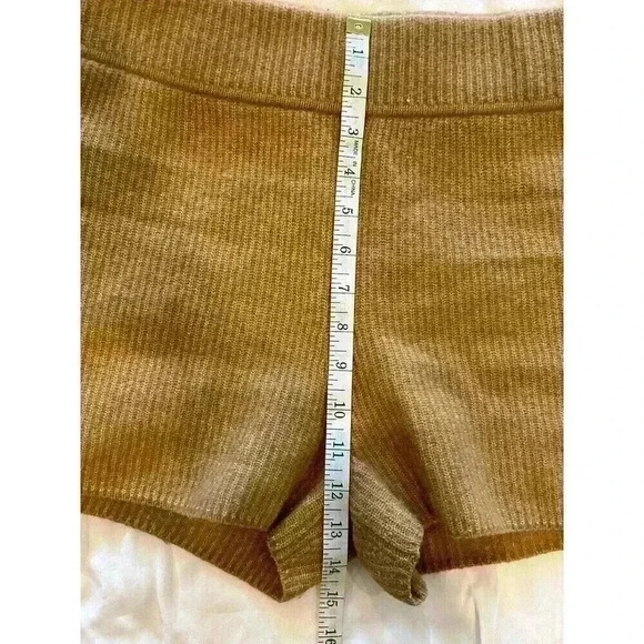 Everlane The Cozy Stretch Short Ribbed Knit Micro Shorts Carmel L wool yak soft - Picture 13 of 13